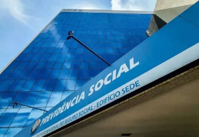 Aposentadorias do INSS acima do salário mínimo têm reajuste de 3,9%