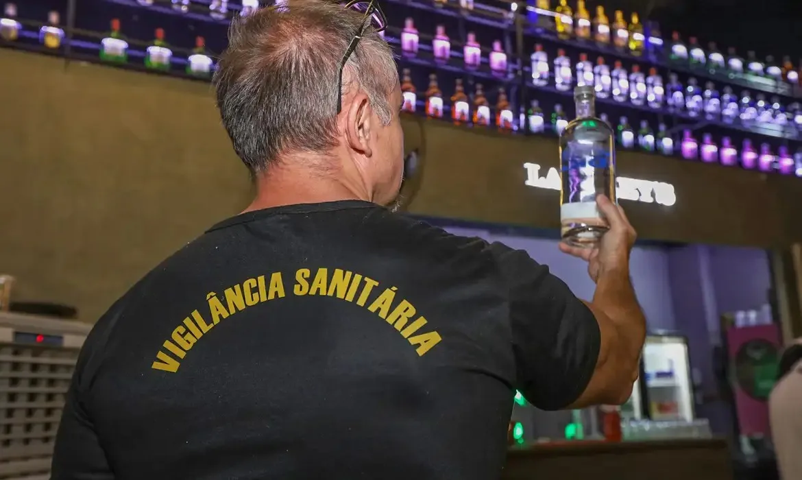 9 estados investigam casos de intoxicação por Metanol