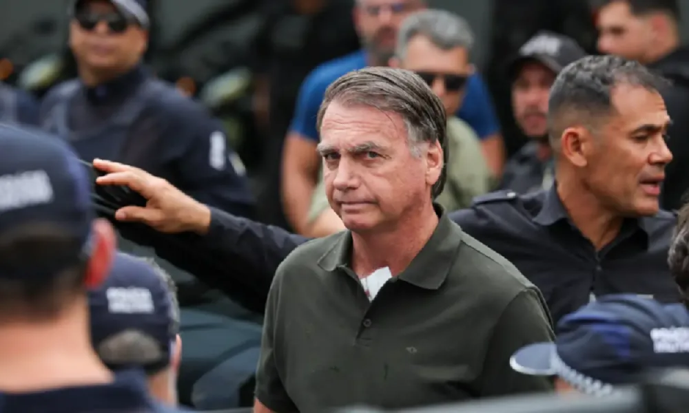 Ministro Moraes autoriza cirurgia de Bolsonaro no Natal
