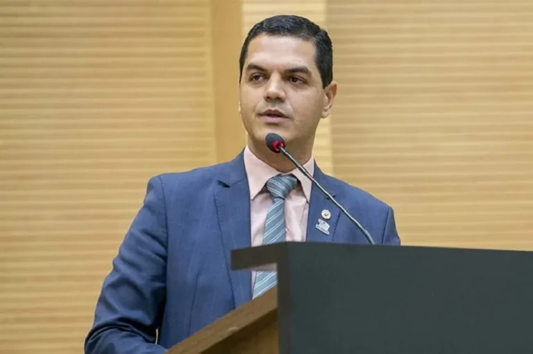 Deputado Cássio Gois destina recursos e fortalece agricultura e esporte em Cacoal