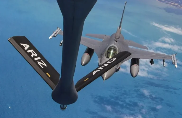 Avião militar dos EUA cai no Iraque durante operação, diz Exército Americano