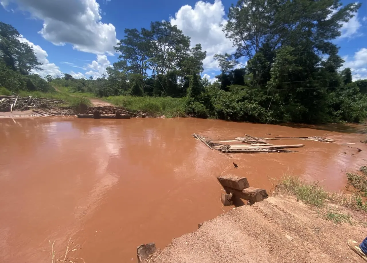 Governo de Rondônia intensifica ações para restabelecer o tráfego na RO-490, em Alto Alegre dos Parecis
